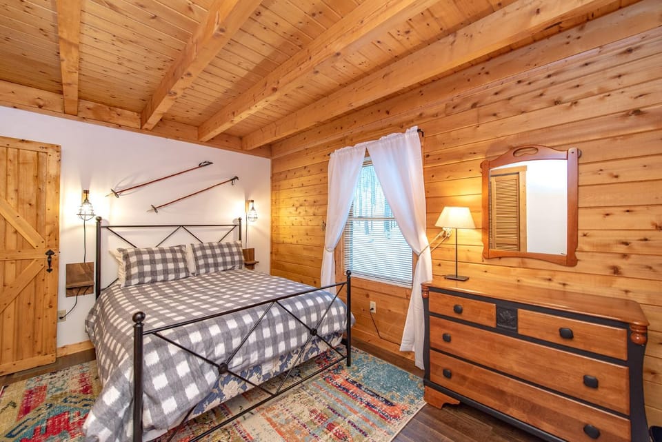 The O A Chalet House in Deep Creek Lake