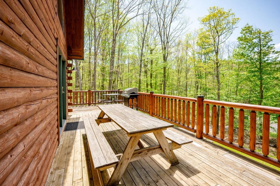 The O A Chalet by Railey Vacations House in Deep Creek Lake