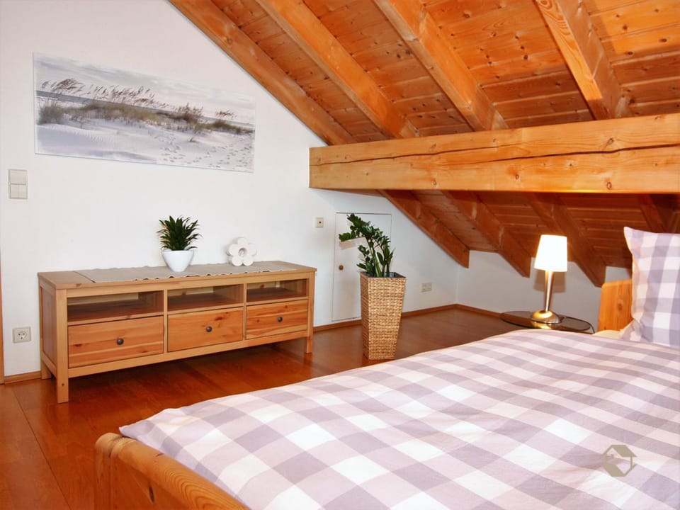Property building, Living room, Bedroom