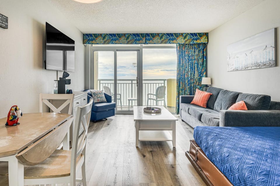 Heated Pools & Sunrise View: Baywatch Resort Condo House in Atlantic Beach