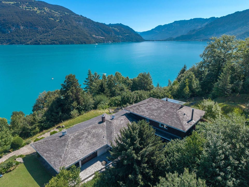 Spacious Lake and Mountain View Villa - 15 min to Interlaken Apartment in Canton of Bern (Region)