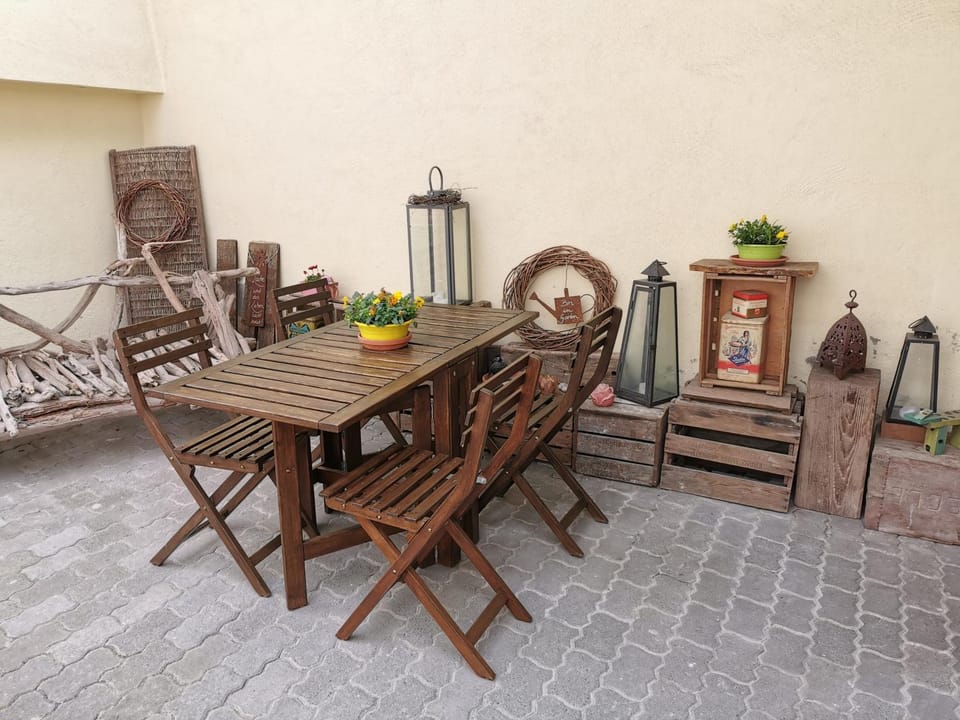 Patio, Balcony/Terrace, Seating area