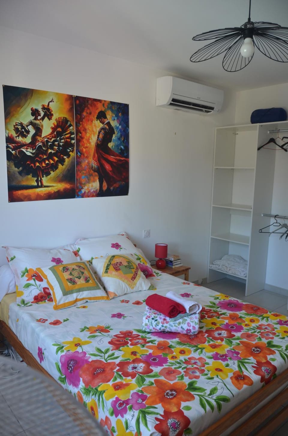 Photo of the whole room