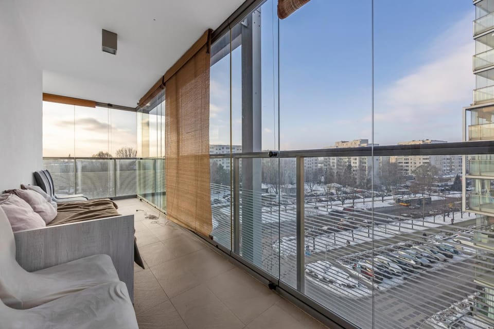 Day, View (from property/room), Balcony/Terrace, Living room, Seating area, City view