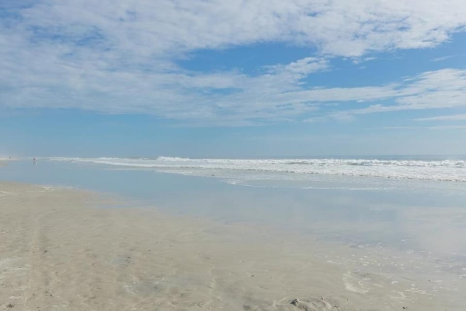 STBT 405- Beachside Condo with Pool & Elevator condo Apartment in Saint Augustine Beach