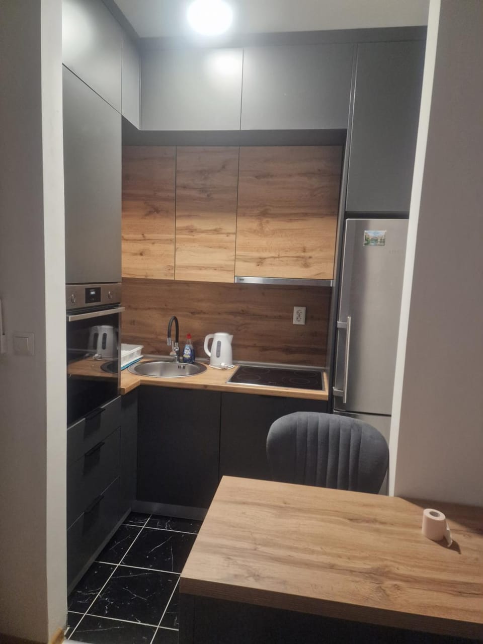 Kitchen or kitchenette, kitchen