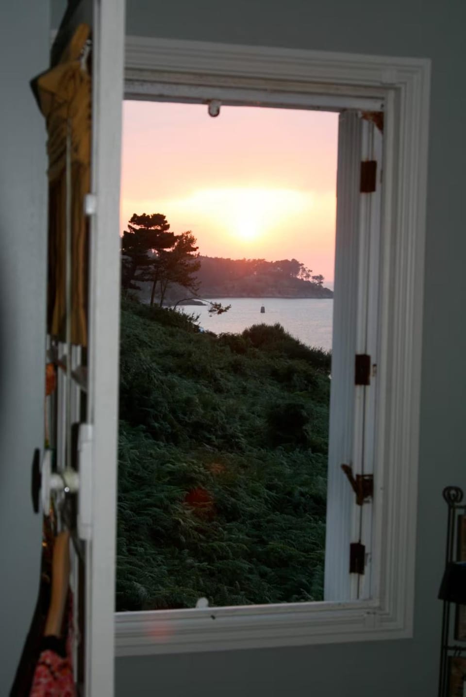 Cozy house facing the sea House in Lannion