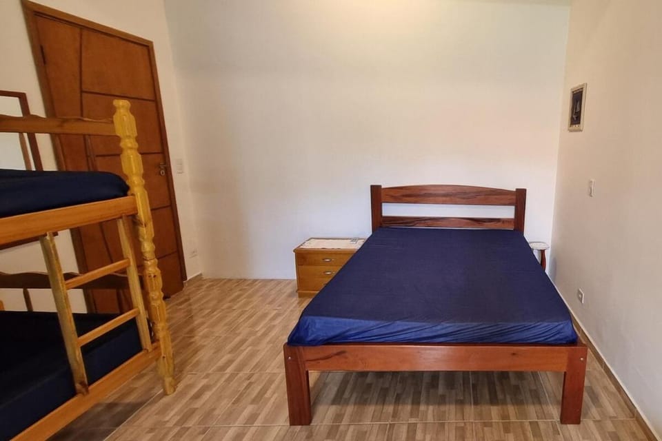 Bed, Photo of the whole room, bunk bed