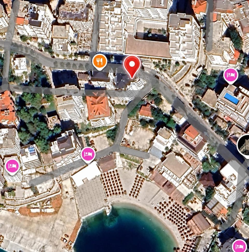 City view, Street view, Location