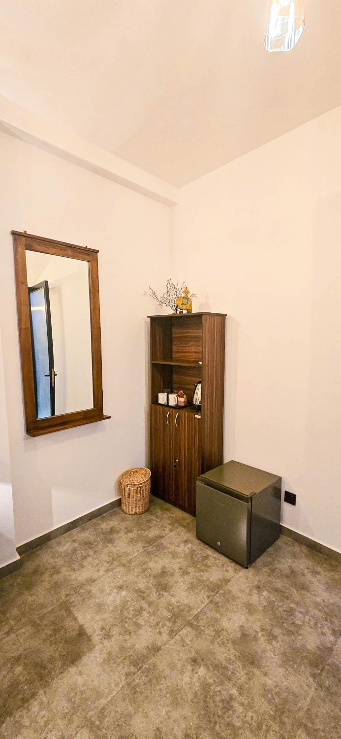 Coffee/tea facilities, minibar