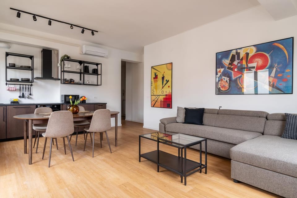 Kitchen or kitchenette, Living room, Dining area
