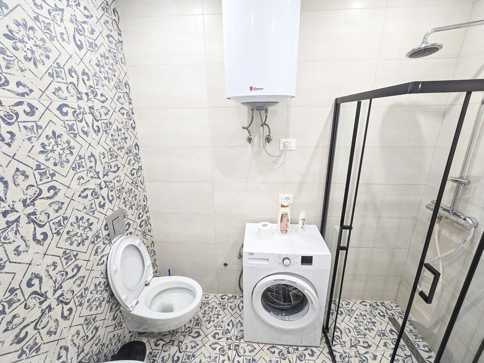 Shower, Toilet, Bathroom, washing machine