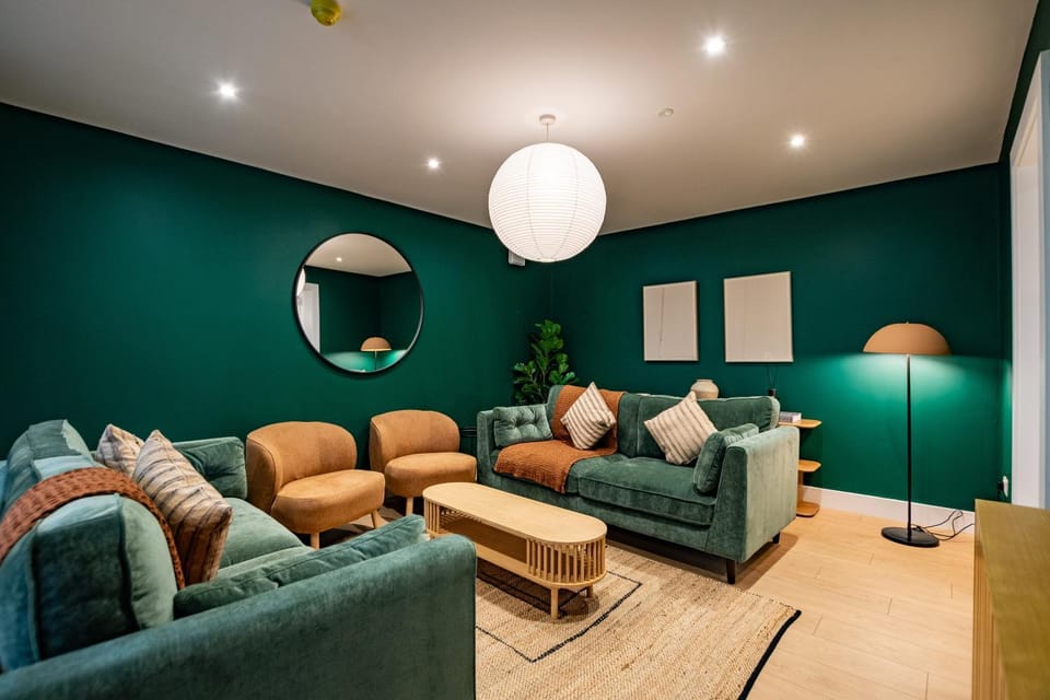 Living room, Seating area