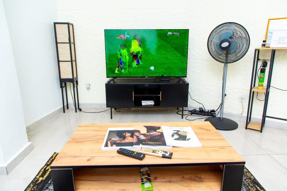 Communal lounge/ TV room, TV and multimedia
