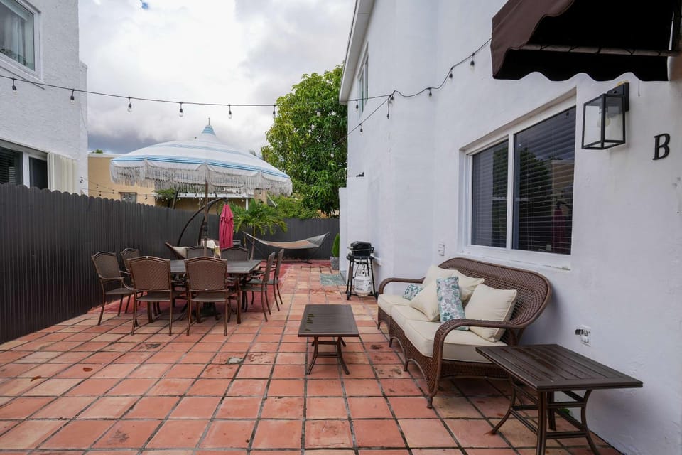Patio, Seating area