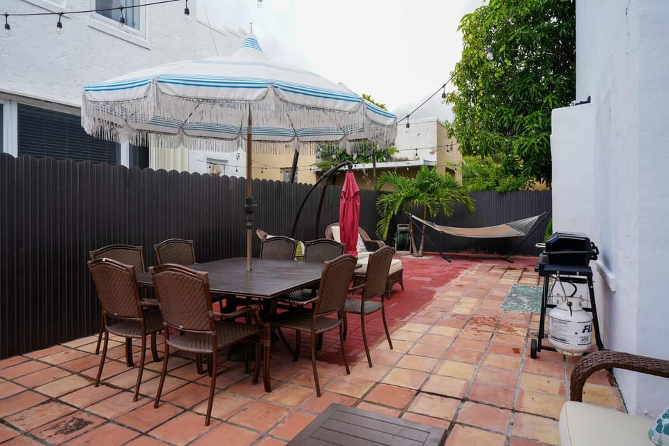Patio, Seating area