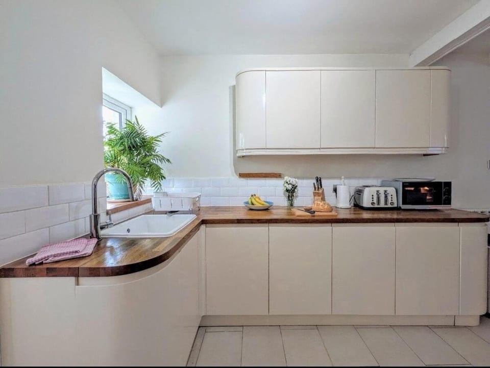 St Austell Town Pad - Short Drive To Beaches House in Saint Austell