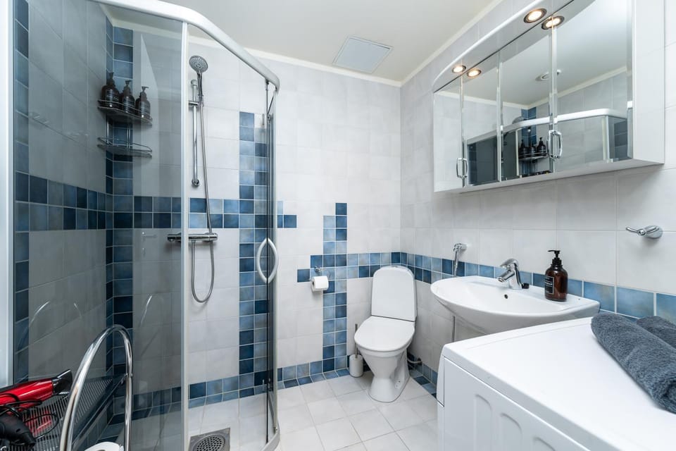 Stylish 1BR Kalaranna, Walk to Old Town, Port, Cafés Apartment in Tallinn
