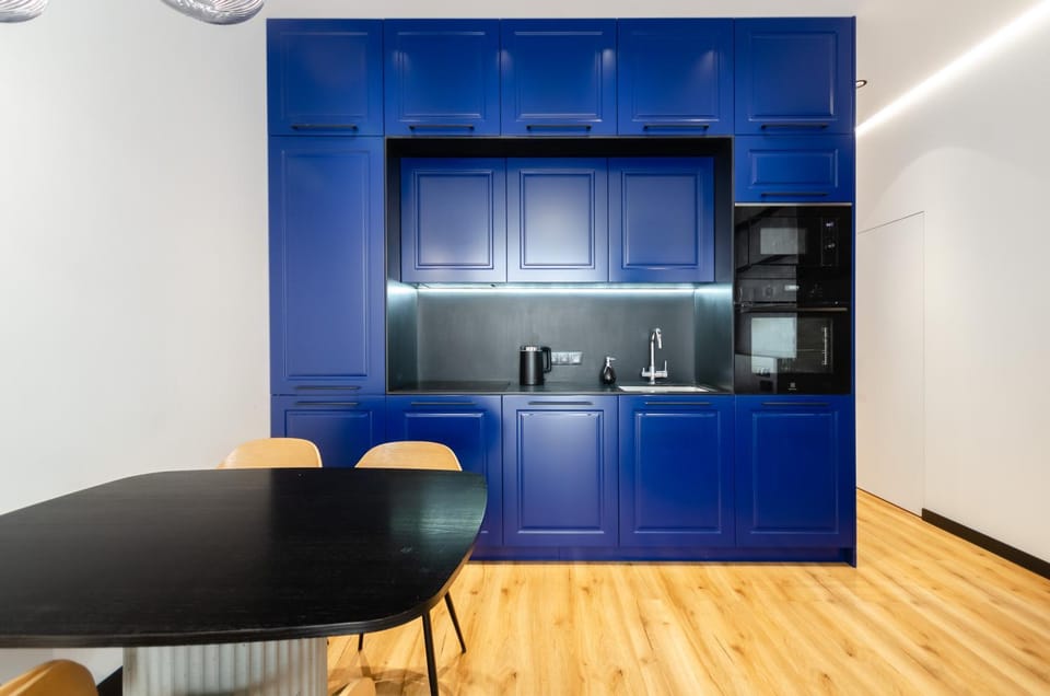 Dining area, microwave, oven, stove, kitchen