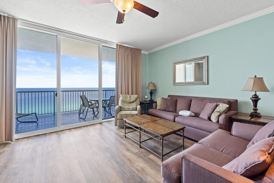 View (from property/room), Balcony/Terrace, Living room, Seating area, Sea view