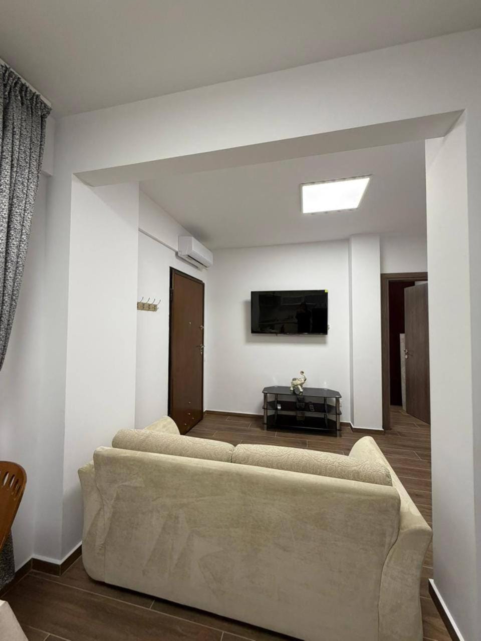 TV and multimedia, Living room, Photo of the whole room, Seating area