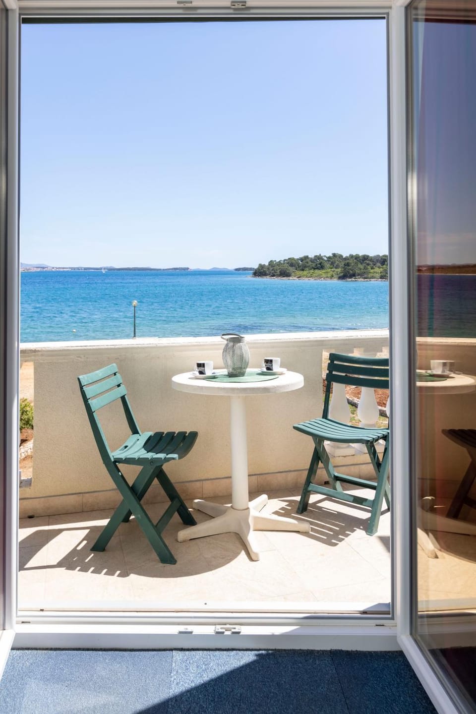 Day, View (from property/room), Balcony/Terrace, Seating area, Dining area, Sea view