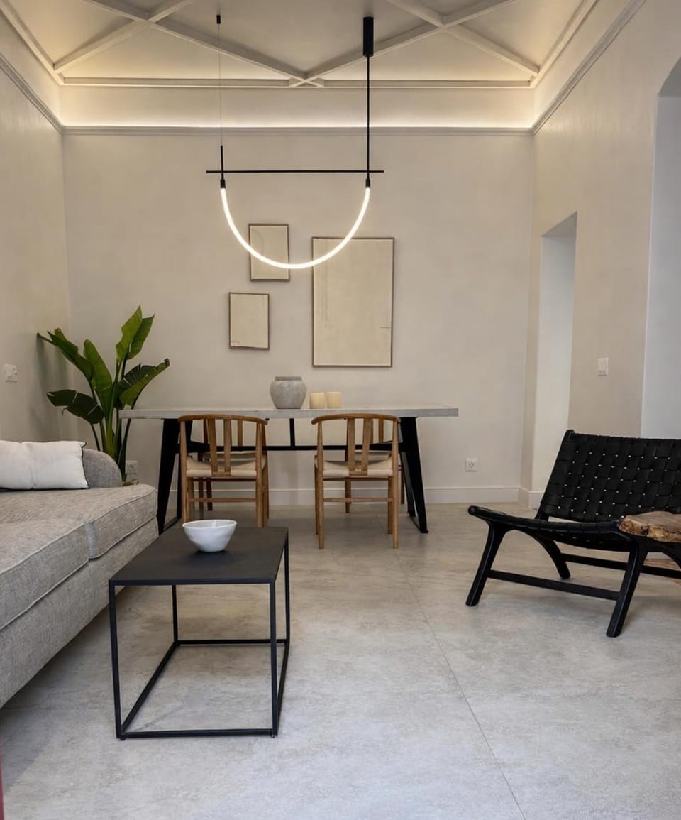 Living room, Seating area, Dining area