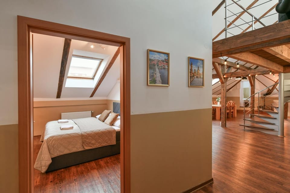 Living room, Bedroom