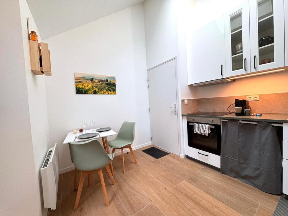 Le Chenin 2 Pers Proche gare Avon Apartment in Fontainebleau