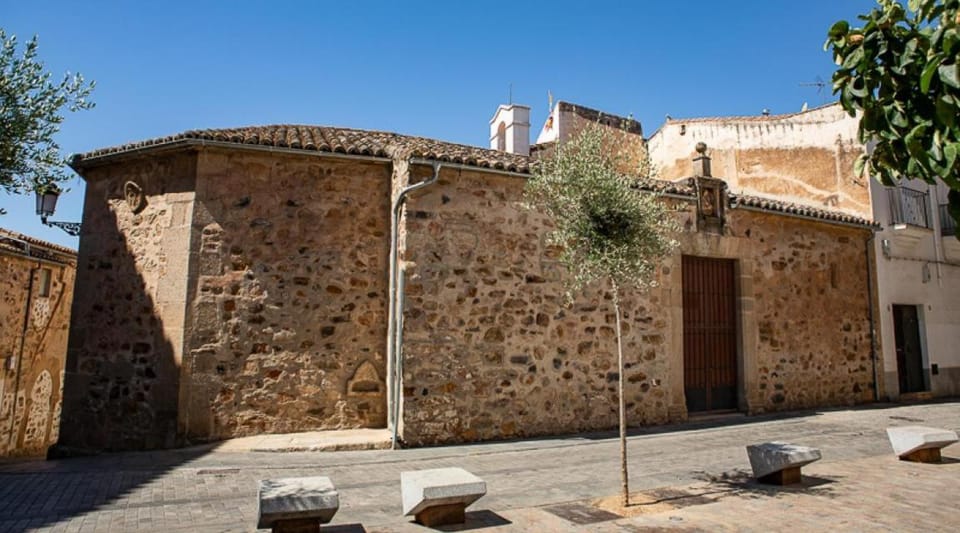 Apartamento Torre Ochavada By Kubik Apartment in Cáceres‎