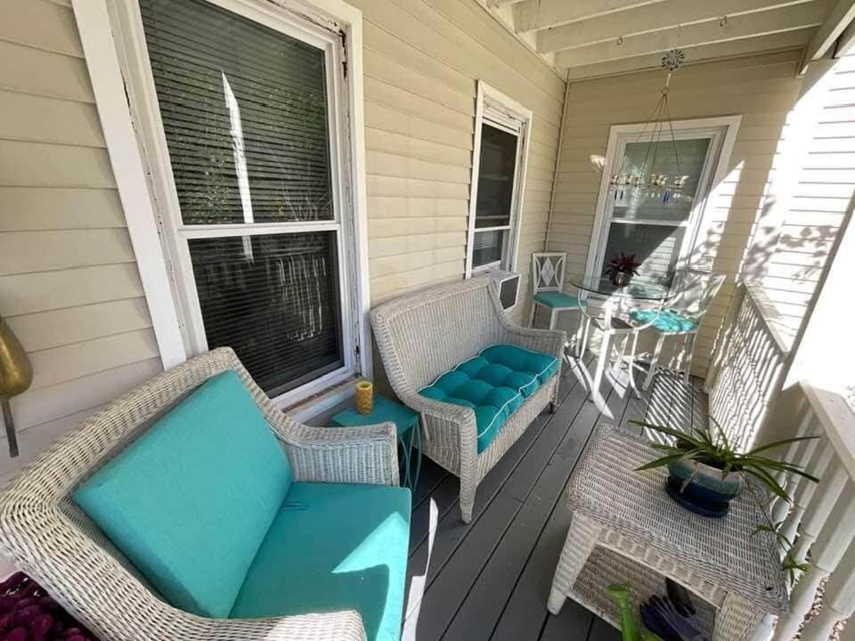 Lovely apartment with King bed, 2 twins & 2 sofas Apartment in Vermont