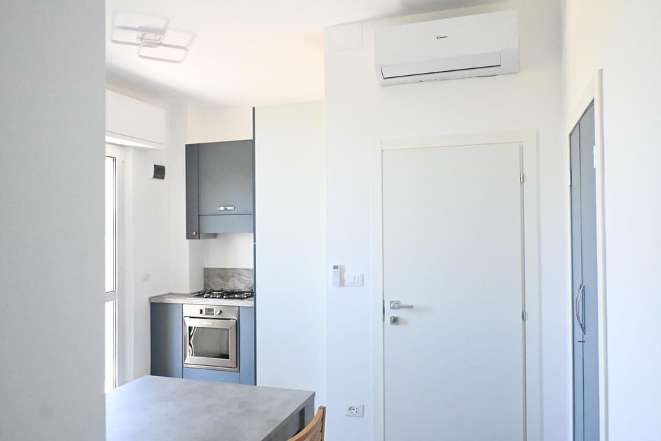 F010 - Torrette di Fano, nuovo trilocale con wi-fi, aria condizionata e terrazzo Apartment in Marche