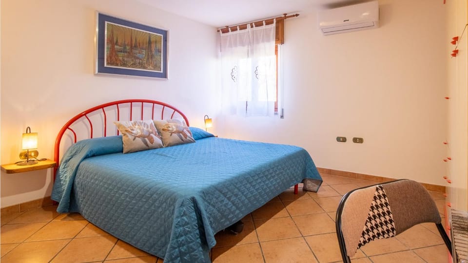 Laide Mediterranea con Spiaggia a Piedi Garage e Aria Cond Apartment in Sardinia
