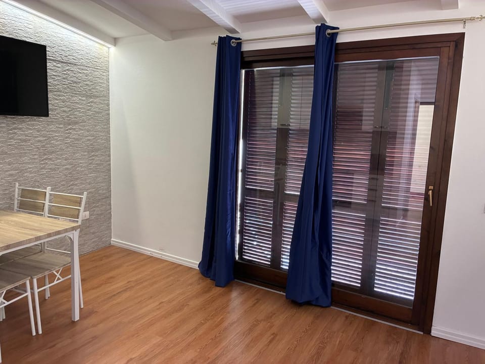 TV and multimedia, Dining area