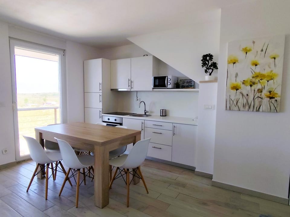 Sunset View apartment - modern three bedroom apartment with sea view and pool Apartment in Zadar County