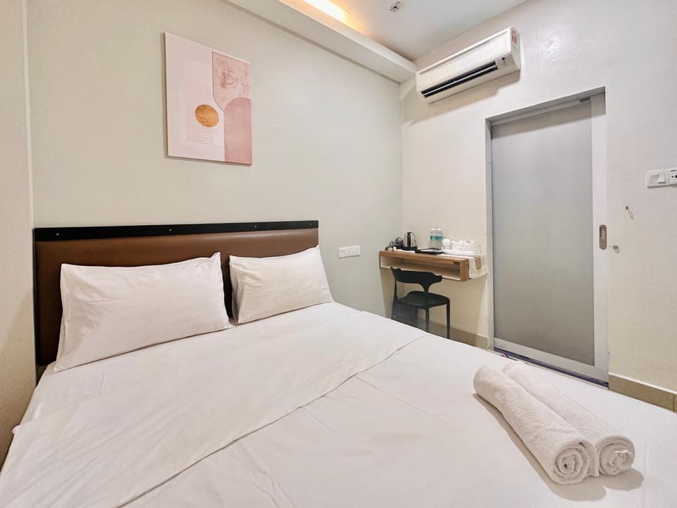 106-1Bed Nusa Bestari-Near Bkt Indah Riverview Inn Bed and Breakfast in Johor Bahru