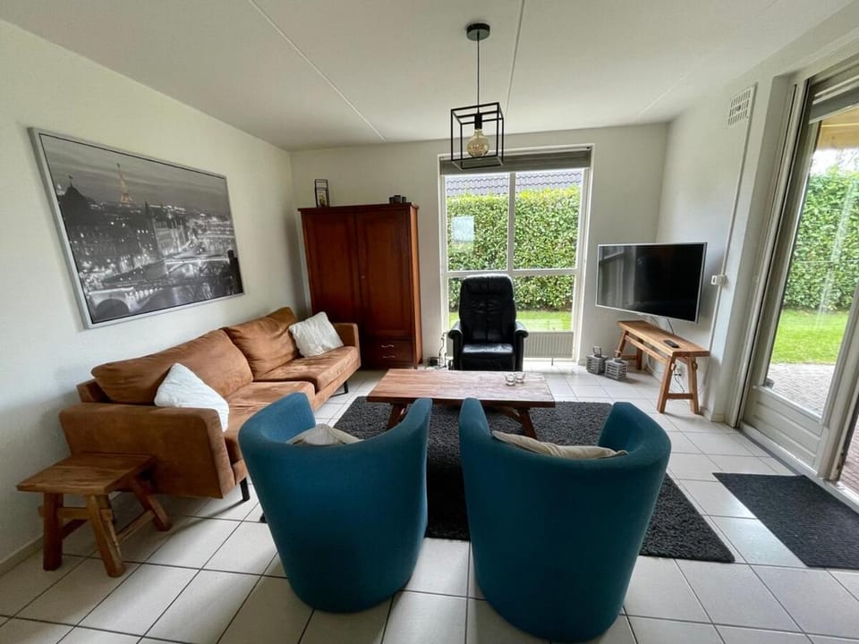 Compleet huisje tussen de weilanden in Ewijk House in Gelderland, Netherlands