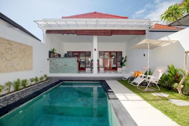2Br VILLAS CLOSE TO CANGGU HOTSPOTS Villa in North Kuta
