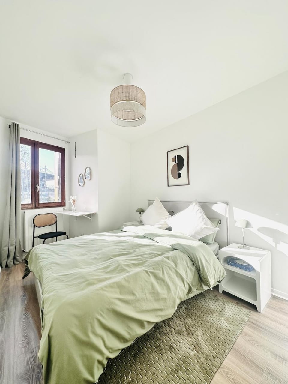 Bed, Photo of the whole room, Bedroom