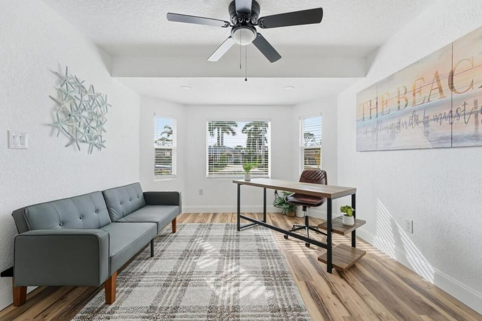 Bay Fliers Retreat House in Florida