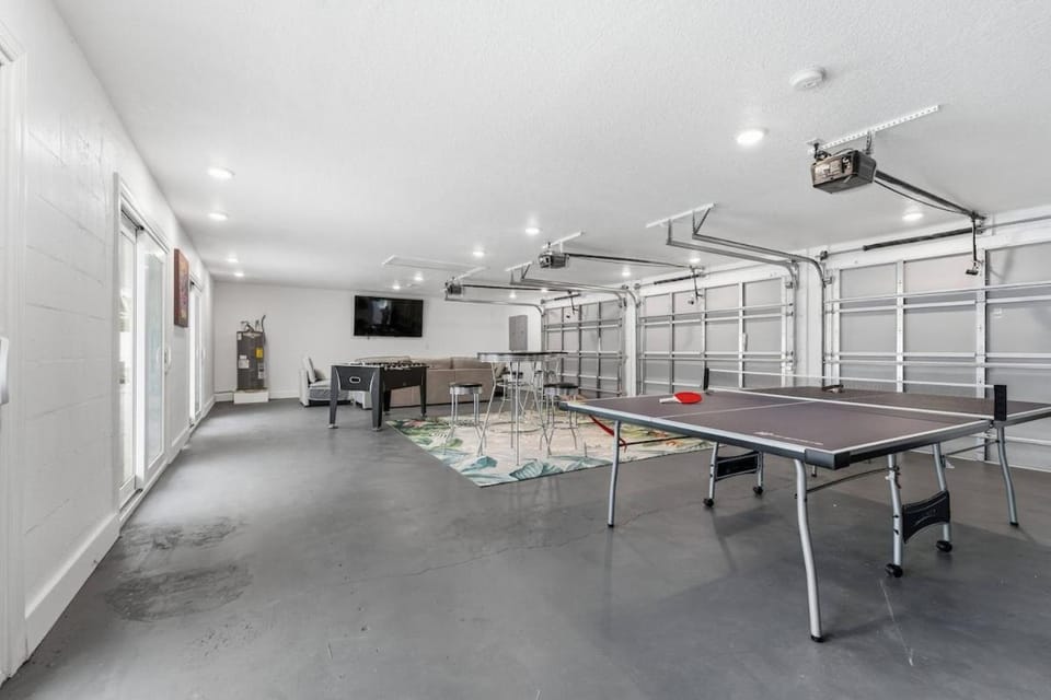 Game Room, Table tennis