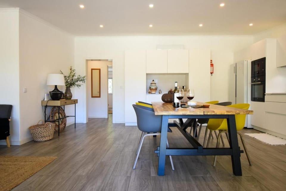 Casa Pinheiro House in Setubal District