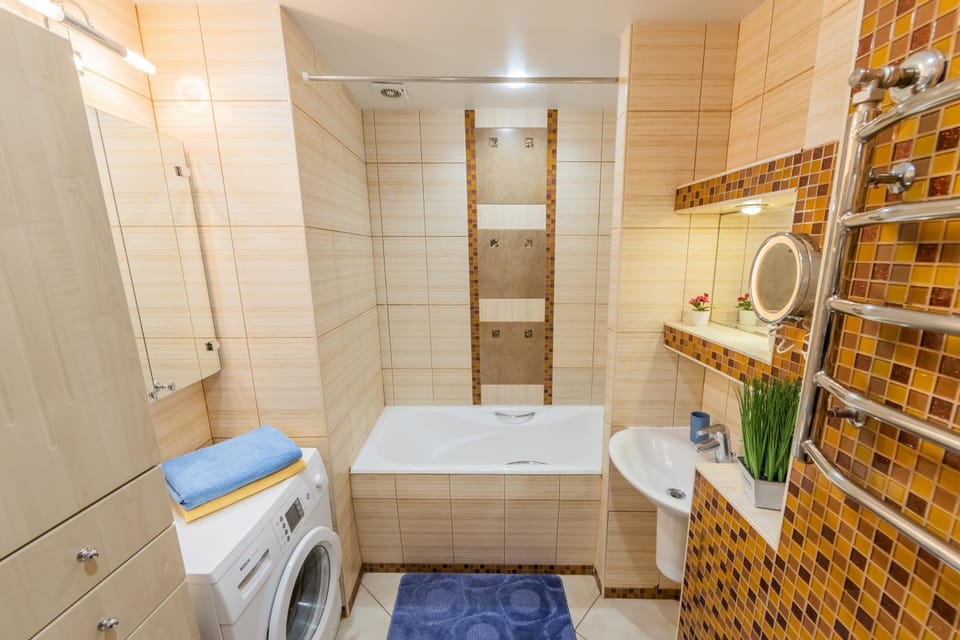 Bathroom, Bath