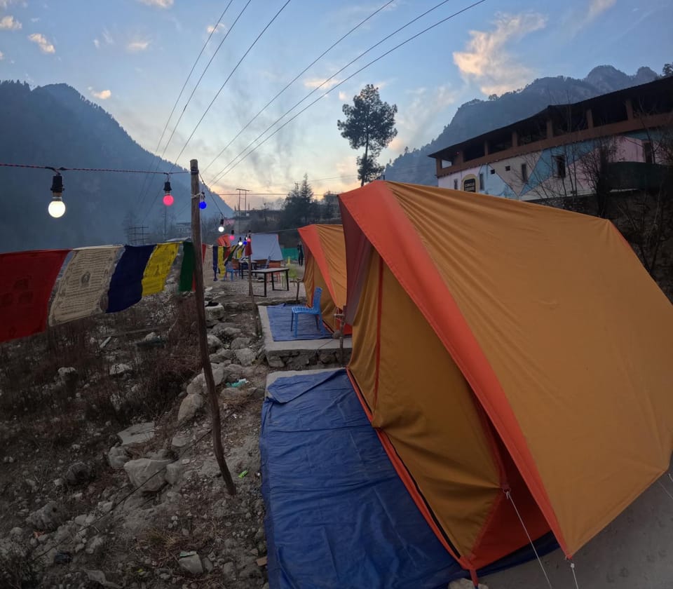 Kasol Shalom Camps & Cafe Campground/ 
RV Resort in Himachal Pradesh