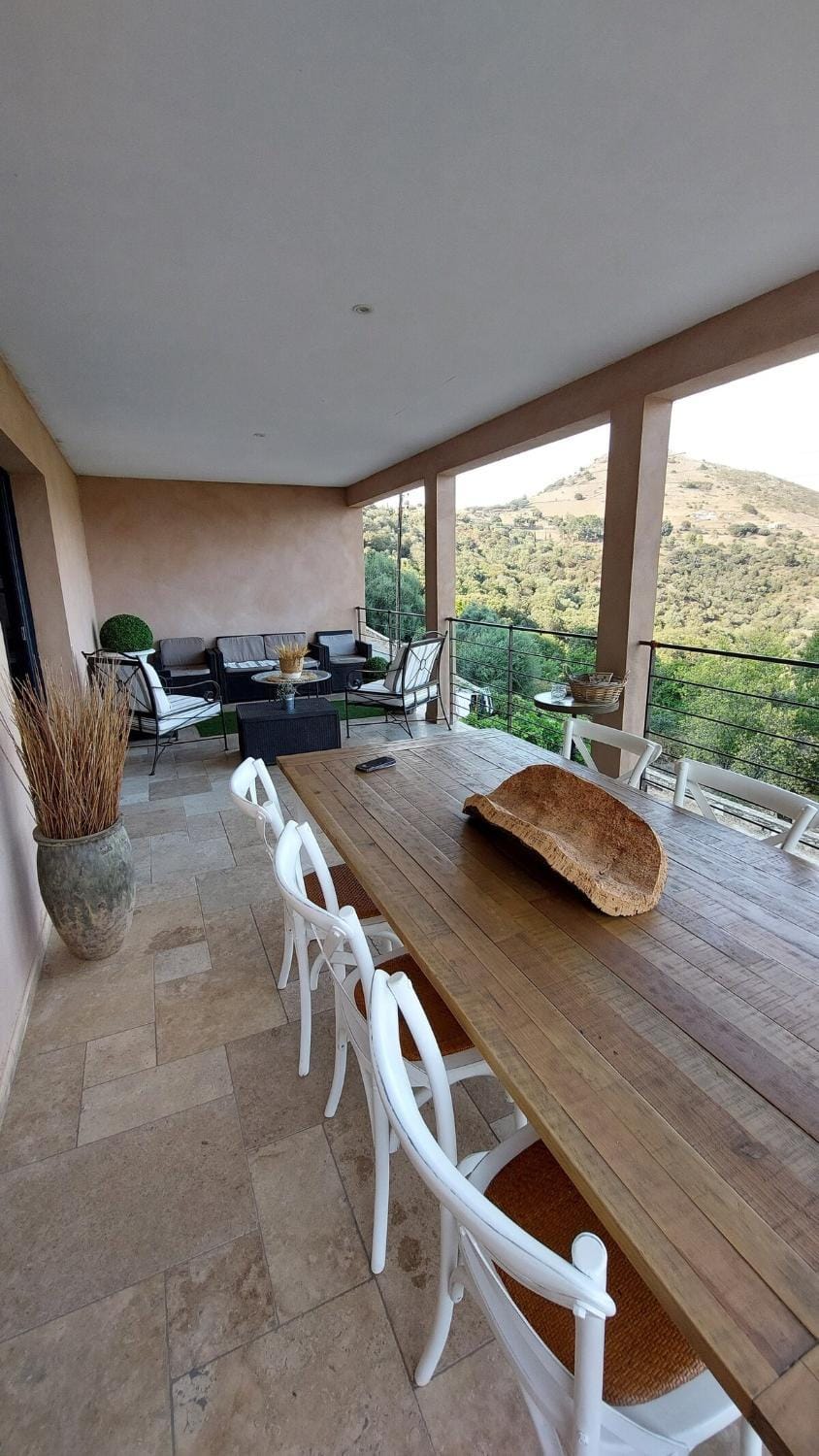 Haut de Villa Superbe vue Piscine privee House in Corsica
