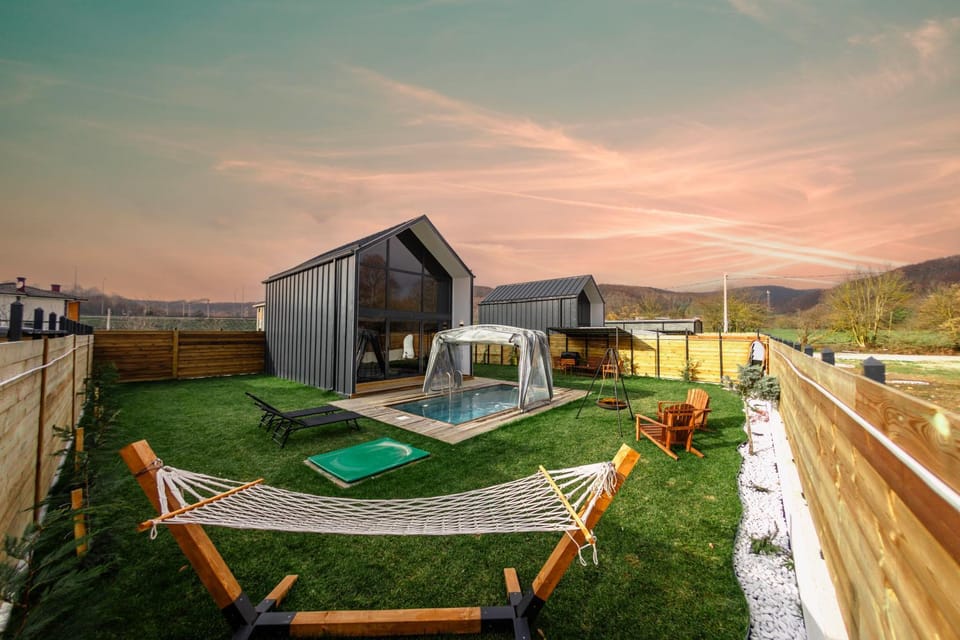 Garden, Swimming pool