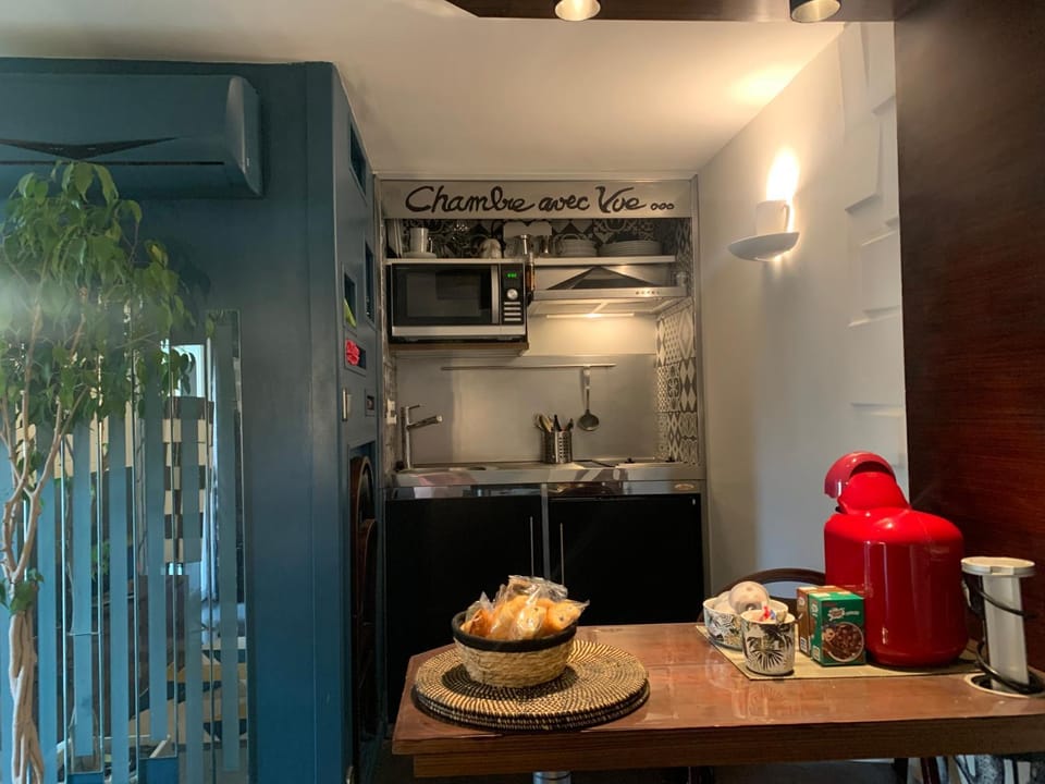 Les 3 Cigales Bed and Breakfast in Nice