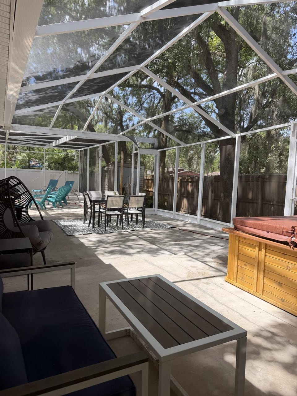 Patio, Hot Tub, Seating area, Dining area
