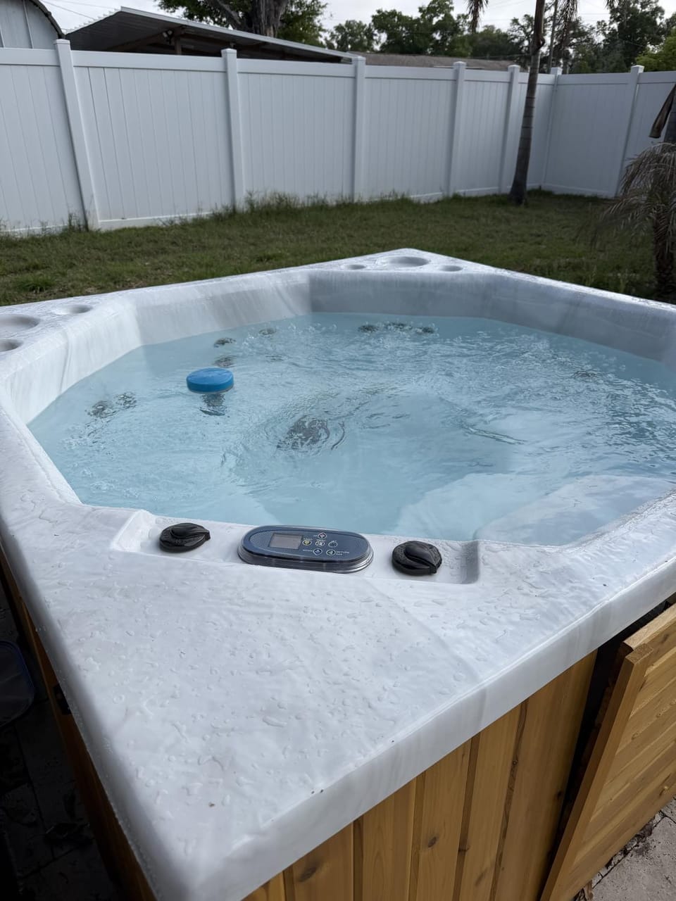 Garden, Hot Tub