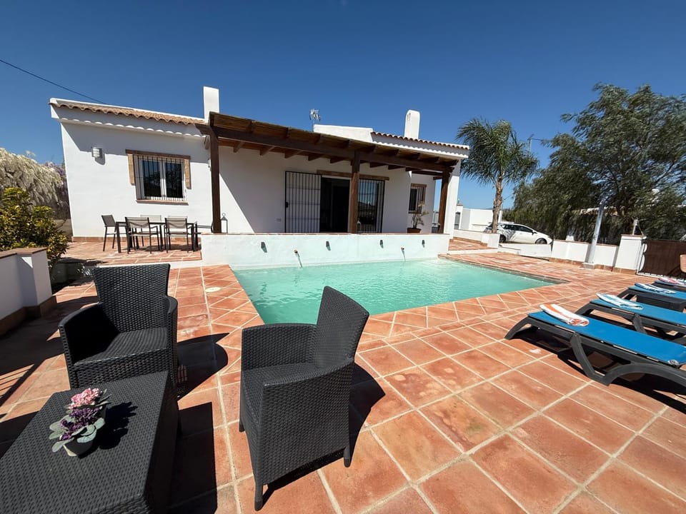 Property building, Pool view